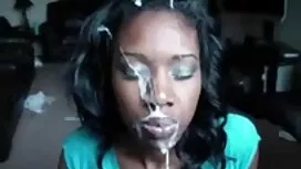 彼女は彼女の娘の肛門のお尻を訓練し、後で ...