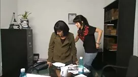 性のビーチに美味しいCrump 無料 エ ...