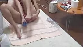 チャーミングな女の子の美しい舌 女性 向 ...