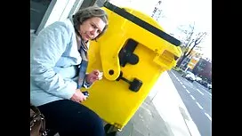 スキニー金髪Katyaかなり裸のベッド  ...