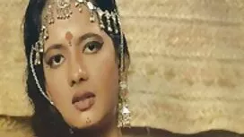 ハゲ男は同時に口に二人のロシアの子供を与 ...