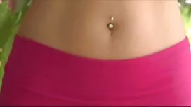 赤毛の妻は彼女の夫に足の仕事を与えました ...