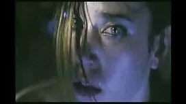 詮索好きな目から離れて振る美容トリック  ...