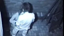 柔らかい男は処女の女の子を奪われました  ...