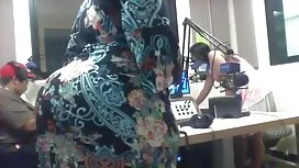 リダ金髪裸金髪は油で踊りました 女子 の ...