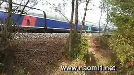 ヴァネッサは、脂肪の陰茎を飲み込みます  ...