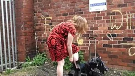 裸の女性のためのちょうど朝食 女性 の  ...